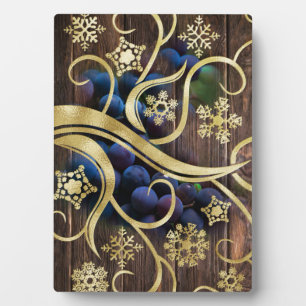 Elegant Grapes With Gold Pattern Plaque