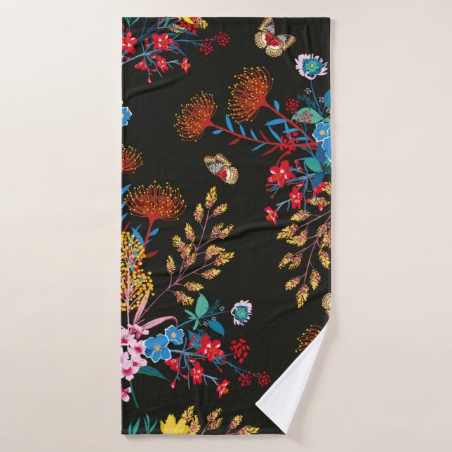 Élégant jardin fleuri et papillons dans  (Serviette de bain)