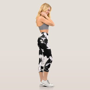 Elegant Magnolia Line Art – Minimalist Floral  Capri Leggings