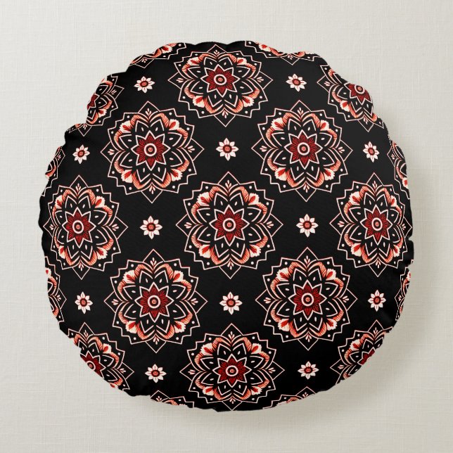 Elegant Mandala Boho Floral Pattern Round Pillow (Front)