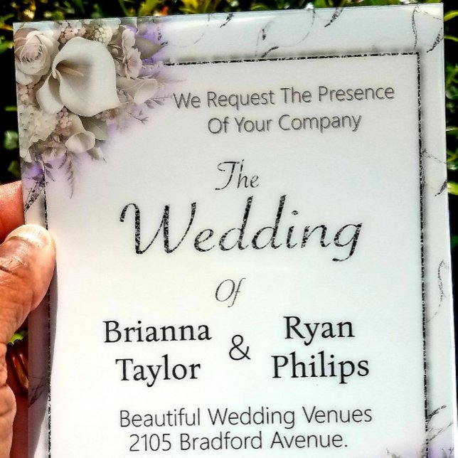 Elegant Minimalist Floral Bouquet Acrylic Invitations (Creator Uploaded)