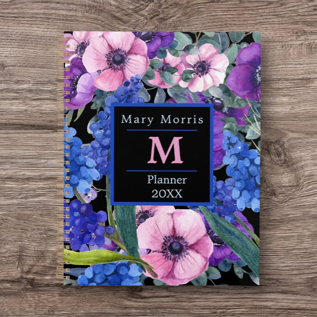 Élégant Monogramme Floral noir en bleu violet rose (Personalized Planner/ Journal with Name and Year. Great idea for a gift.)