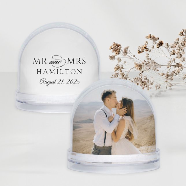 Elegant Mr and Mrs Black Wedding Monogram Photo (Créateur téléchargé)