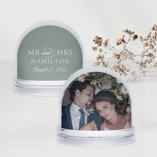 Elegant Mr and Mrs Wedding Monogram Photo (Créateur téléchargé)
