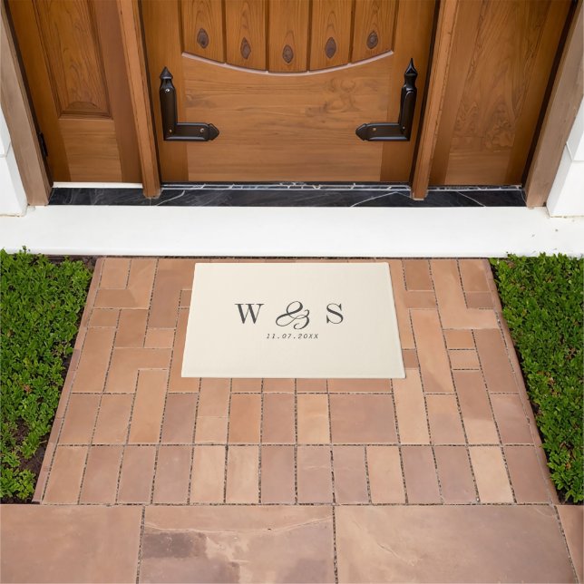 Elegant natural cream initial wedding couples doormat (Outdoor)