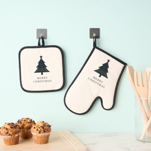 Elegant Navy Blue and Green Plaid Christmas Tree Oven Mitt & Pot Holder Set (Insitu(Hanging))