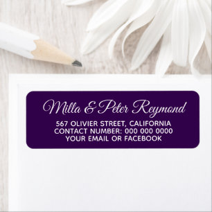 Élégant nom manuscrit avec adresse violet