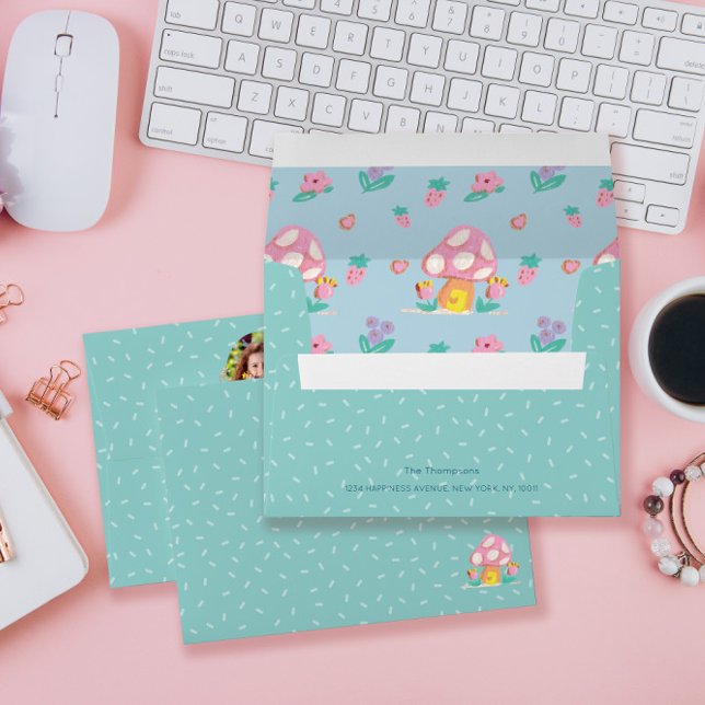 Elegant Pastel Green Mushroom Floral Pattern Envelope (Creator Uploaded)
