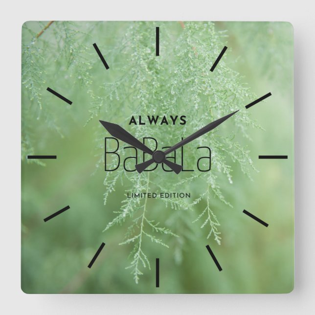 Elegant Personalized Acrylic Wall Clock (Front)