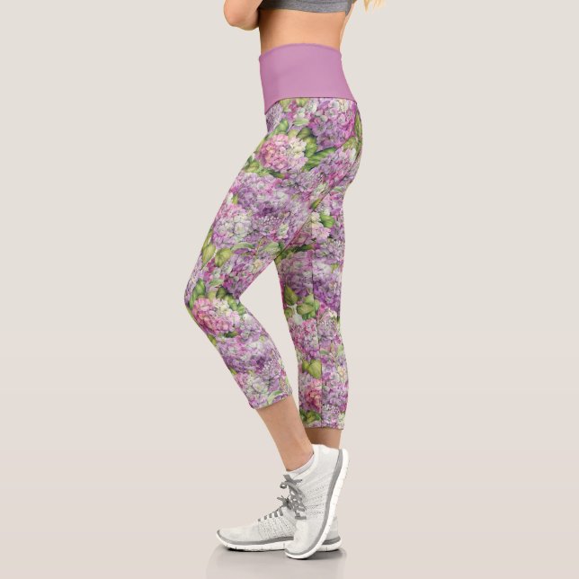 Elegant Pink Lavender Hydrangea Floral Pattern Capri Leggings (Left)