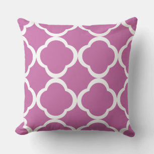 Elegant Pink Quatrefoil Pattern Throw Pillow
