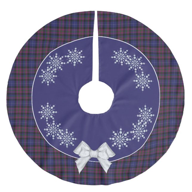 Elegant Pride of Scotland Plaid Tree Skirt (Front)