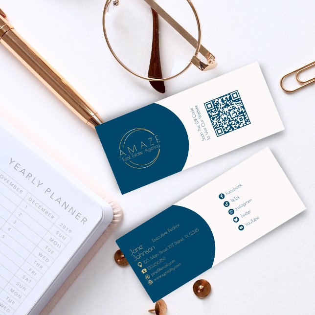 Elegant Property Broker QR Code Business Card (Creator Uploaded)