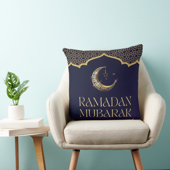 Elegant Ramadan Mubarak Throw Pillow (Chair)