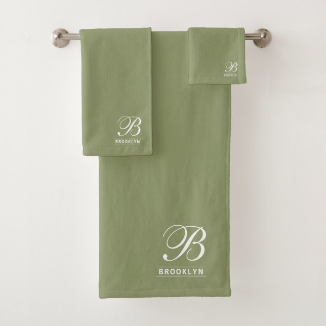 Élégant Script Serif Monogramme Sage Green (En situation)