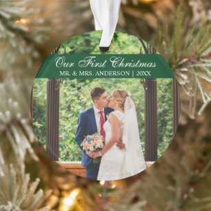 Élégant Script vert Notre premier ornement de Noël