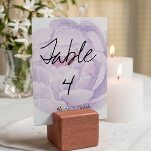 Élégant Script violet Mariage de fleurs carte tabl