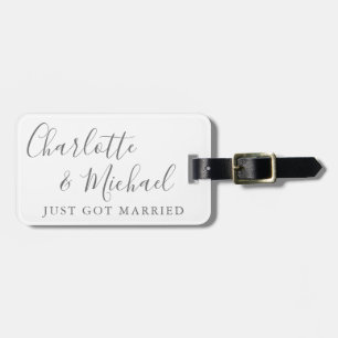 Elegant Signature Script Just Got Married Luggage Tag