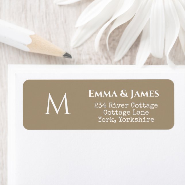 Elegant Taupe Monogram Mariage Adresse de retour (En situation)