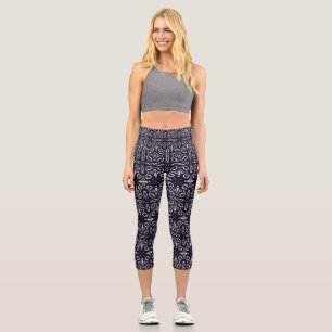 Elegant Traditional Symmetry Pattern Capri Leggings