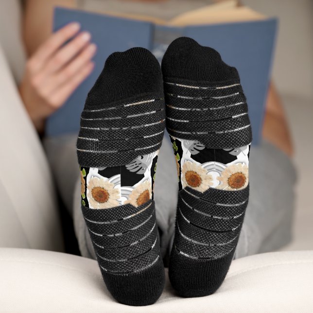 Elegant Vintage Floral Socks (Bottom)