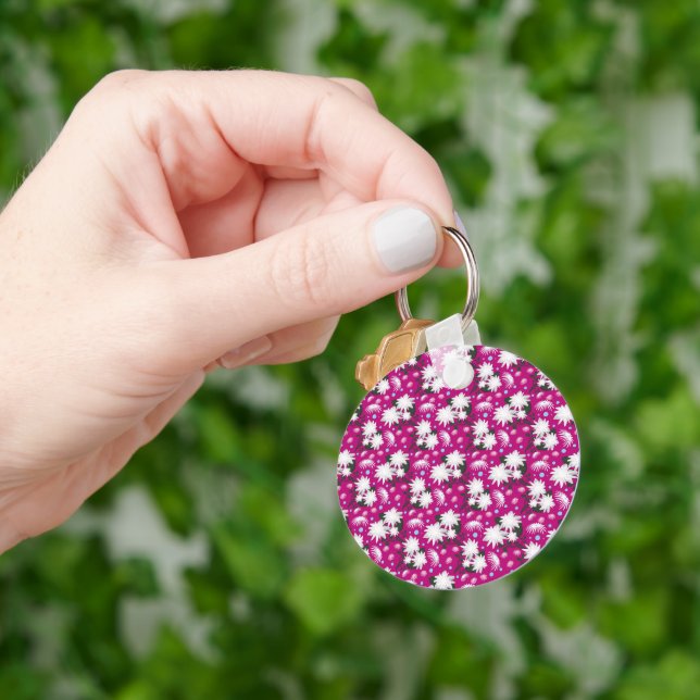 Elegant White Floral Pattern Botanical Design Keychain (Hand)