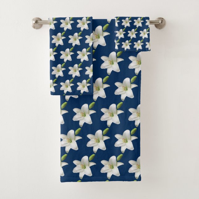 Elegant White Flowers on Prussian Blue (En situation)