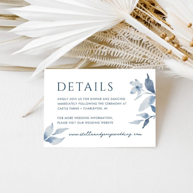Elégante carte de détails Mariage bleu floral Dust (Créateur téléchargé)
