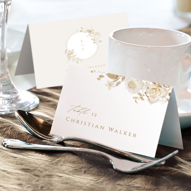 Élégante carte de place pour monogramme de couronn (Elegant Gold Botanical Wreath Monogram Place Card)