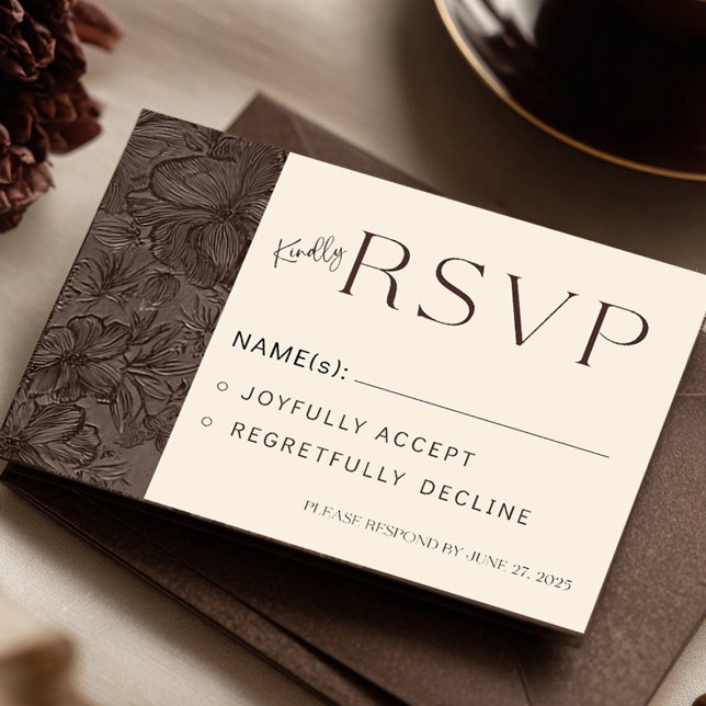 Elégante carte RSVP de mariage au chocolat Mocha (Collect responses from your guests with this coordinating RSVP card. The elegant mocha background wi)