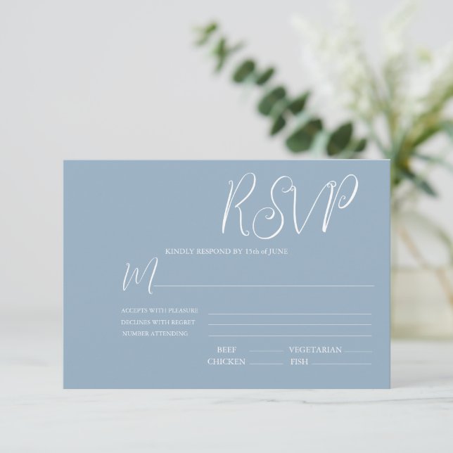 Elégante carte RSVP de mariage bleu et blanc (Debout devant)