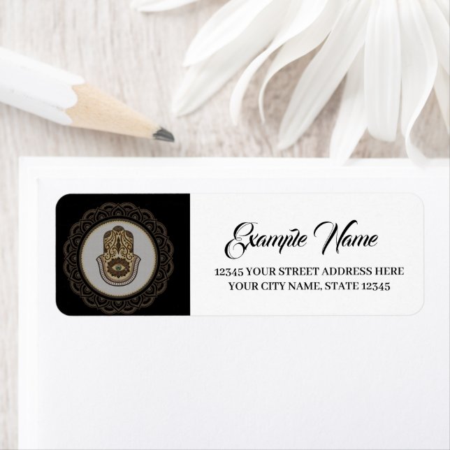 Elégante main hamsa (En situation)