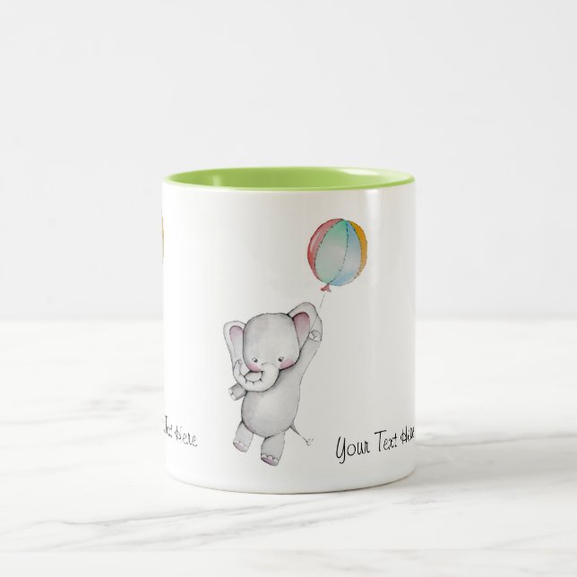 Éléphant de bébé avec la tasse de ballon (Centre)