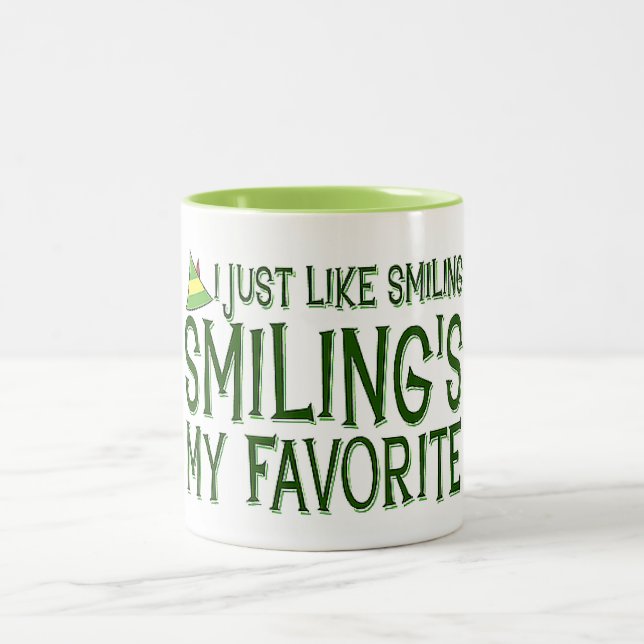 "Elf/Sourire est ma chose préférée" CHRISTMAS MUG (Centre)