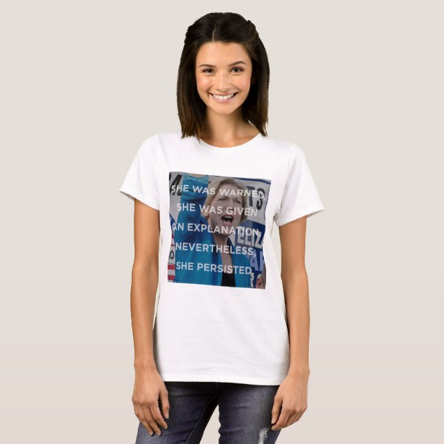 Elizabeth W néanmoins elle a persisté T-shirt (Devant entier)