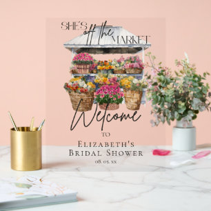 Elle est hors du marché Floral Élégant Script Bien