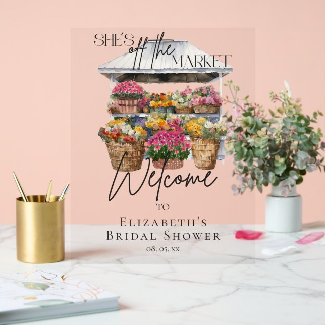 Elle est hors du marché Floral Élégant Script Bien (Mariage)