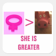 ELLE EST PLUS GRANDE STICKER CARRÉ