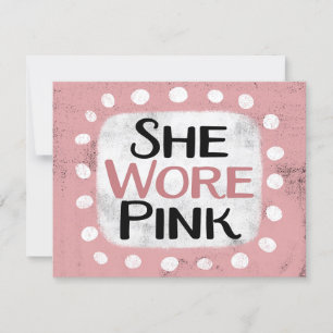 Elle Portait Une Carte De Voeux Rose
