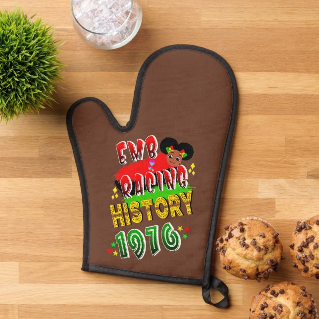 Embracing History 1976 Oven Mitt (Top down)