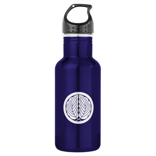 Embracing oak leaves in circle 532 ml water bottle (Front)