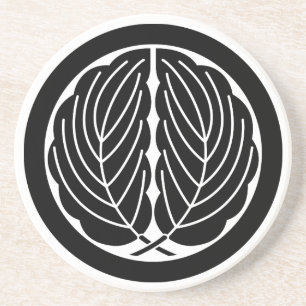 Embracing oak leaves in circle coaster