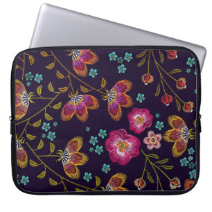 Embroidered flowers: fashion seamless pattern laptop sleeve