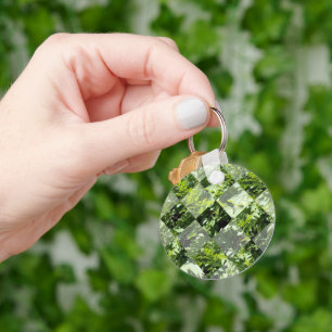 Emerald Elegance: Green Leaves in Diamond Cut, Keychain
