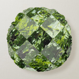 Emerald Elegance: Green Leaves in Diamond Cut, Round Pillow