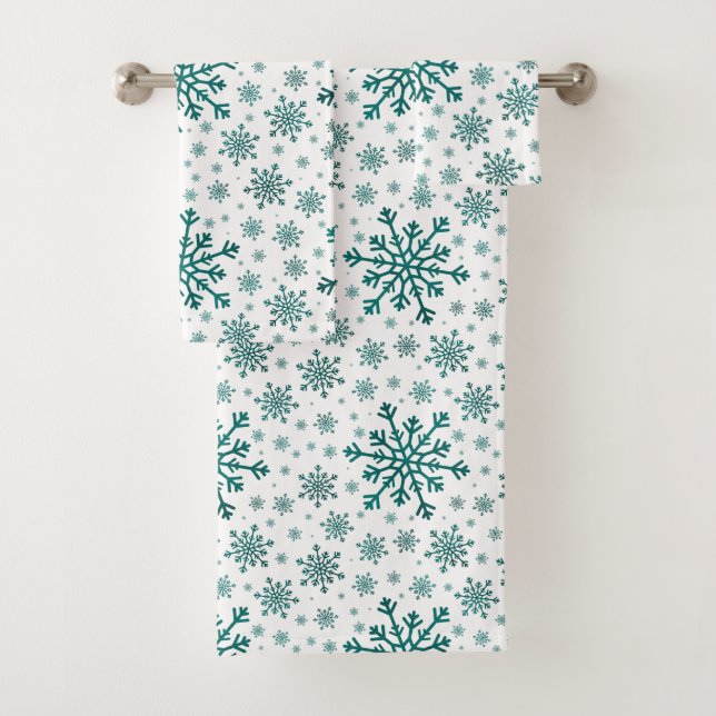 Emerald Green Christmas Snowflakes on Winter White Bath Towel Set (Insitu)