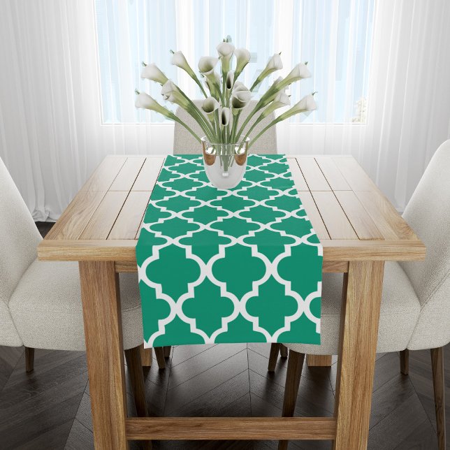 Emerald Green Quatrefoil Tiles Pattern Short Table Runner (Creator Uploaded)