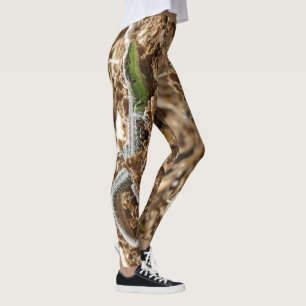 Emerald lizard Salamander in the earth      Leggings
