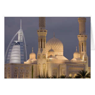 Émirats arabes unis, Dubaï. Mosquée au crépuscule