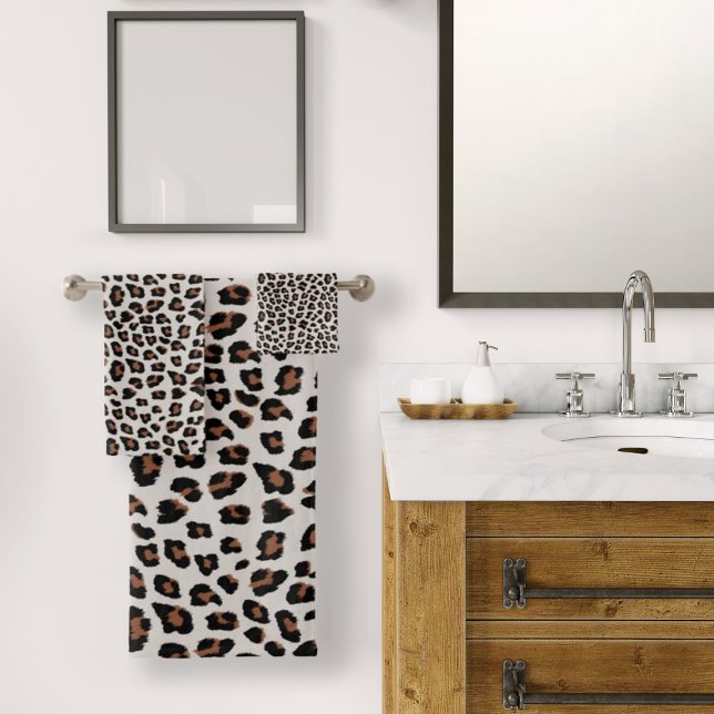 Empreinte de léopard (Leopard Print Bath Towel Set by Looly Elzayat
)